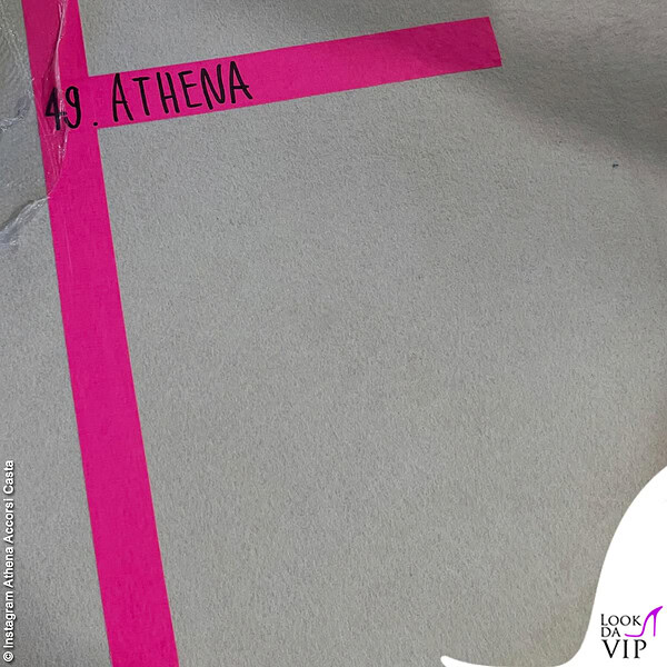 Athena ha sfilato col look 49