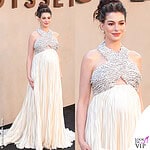 Anne Hathaway in Prada