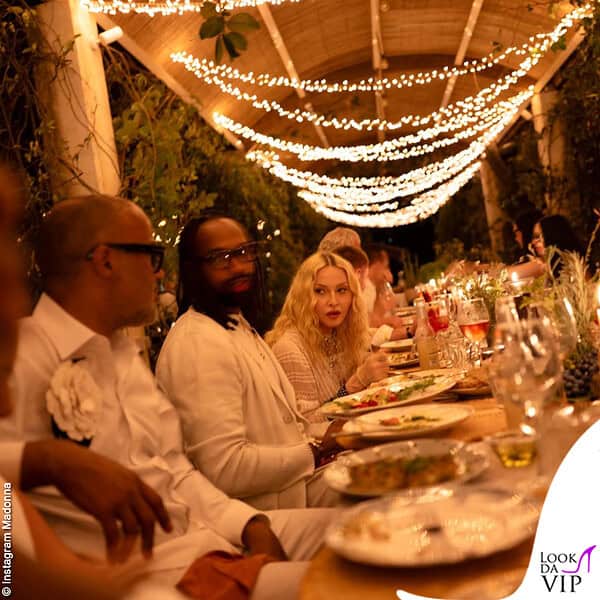 Madonna e il compagno durante la cena