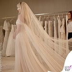 matrimonio Emma Roberts John Cody abito da sposa Monique Lhuillier sposo Ferragamo